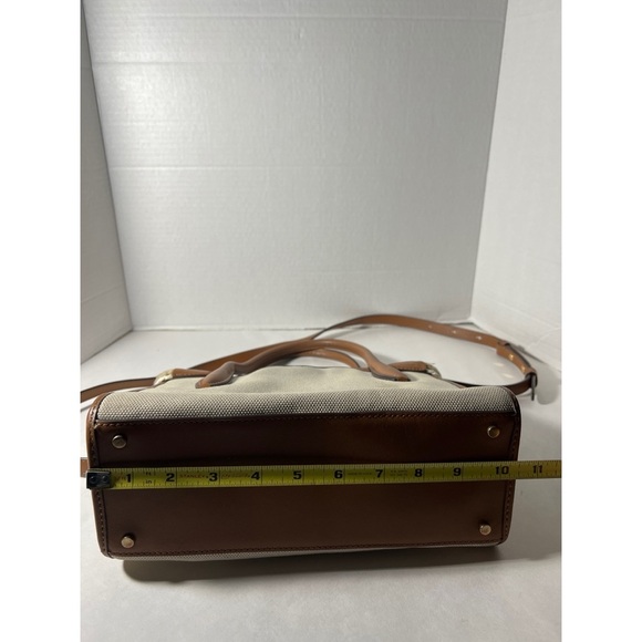 Kate spade Elegant Tan and Cream Women's Handbag - Picture 7 of 10